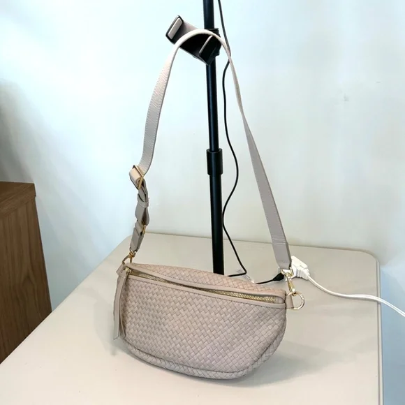 Quince Italian Leather Sling Bag - Picture 3 of 5